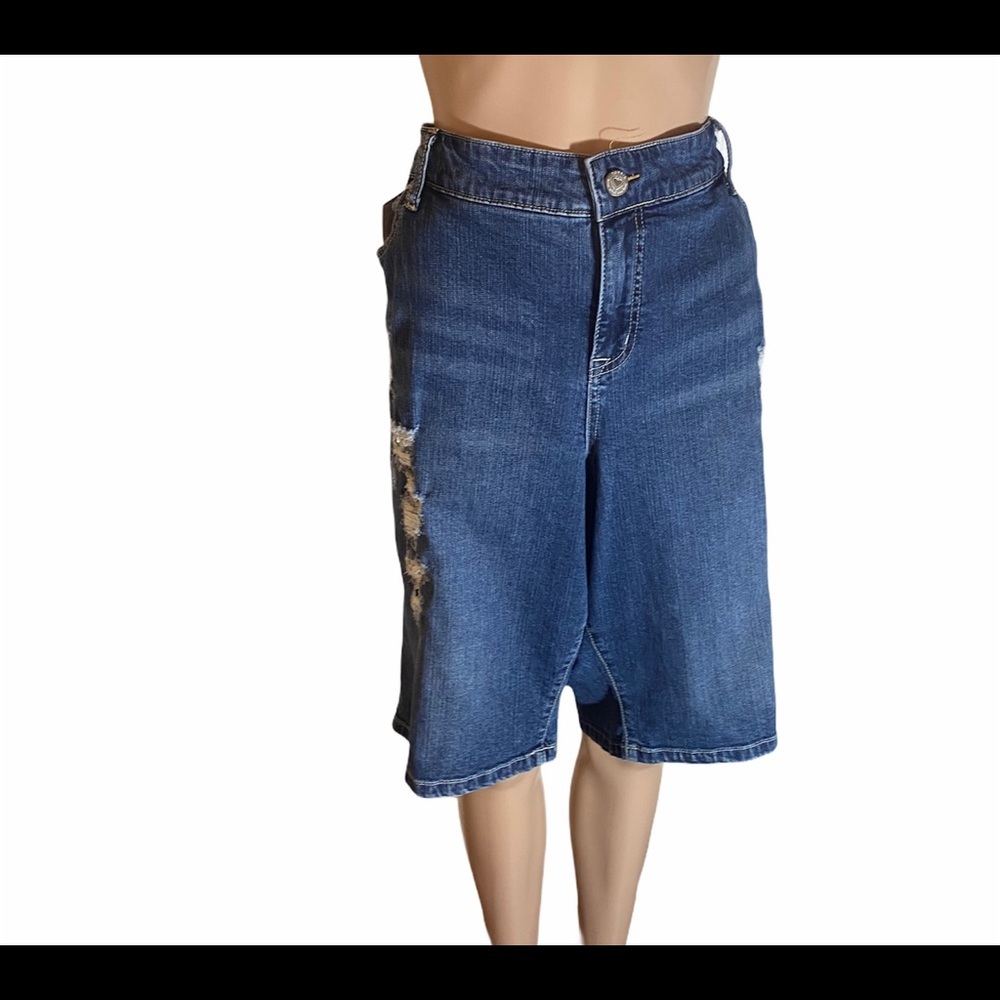 Torrid distressed shorts - Picture 2 of 5